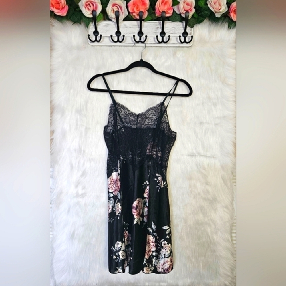 Vintage Lace Floral Paneled Lingerie Slip